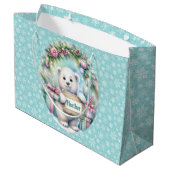 かわいいホッキョクグマのベビーガールのパーソナライズ名 ラージペーパーバッグ (裏面アングル)