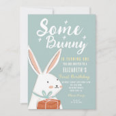 かわいいホワイトバニーソフバニーターニングワン誕生日 招待状 (正面)