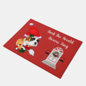 かわいいボクサー犬のクリスマス ドアマット (アングル)