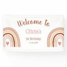 かわいいボホレインボーガールの最初の誕生日へようこそ