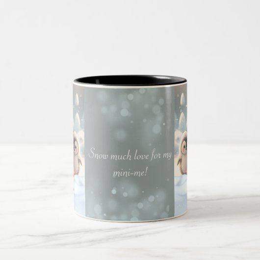 かわいいママ&ベビーペンギンスノーパーソナライズされた ツートーンマグカップ (中央)