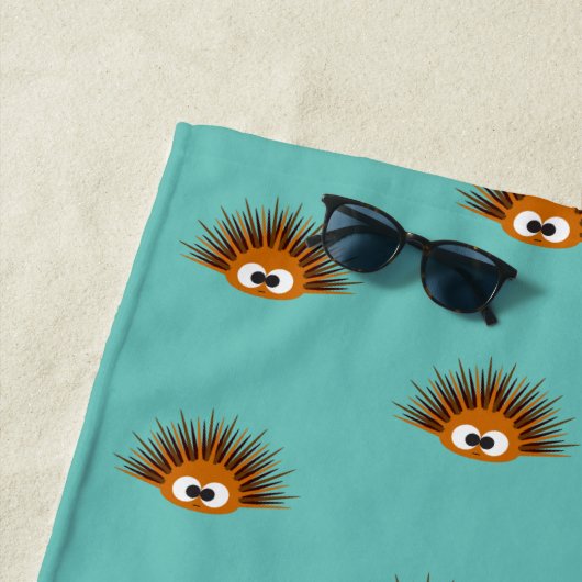 かわいいマンガのオレンジ色のウニ模様 ビーチタオル (インサイチュ)