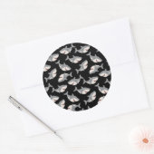 かわいいマンガのサメがベクターパターンシールを繰り返す ラウンドシール (封筒)