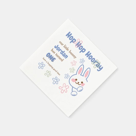 かわいいマンガのバニーが1人の男の子を1歳の誕生日に スタンダードカクテルナプキン (角)