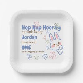 かわいいマンガのバニーが1人の男の子を1歳の誕生日に ペーパープレート