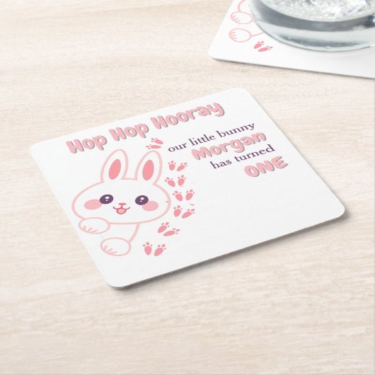 かわいいマンガのバニー一女の子を変える1歳の誕生日 スクエアペーパーコースター (アングル)