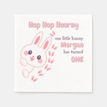 かわいいマンガのバニー一女の子を変える1歳の誕生日