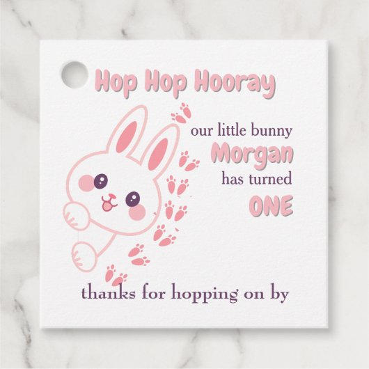 かわいいマンガのバニー一女の子を変える1歳の誕生日 フェイバータグ (正面)