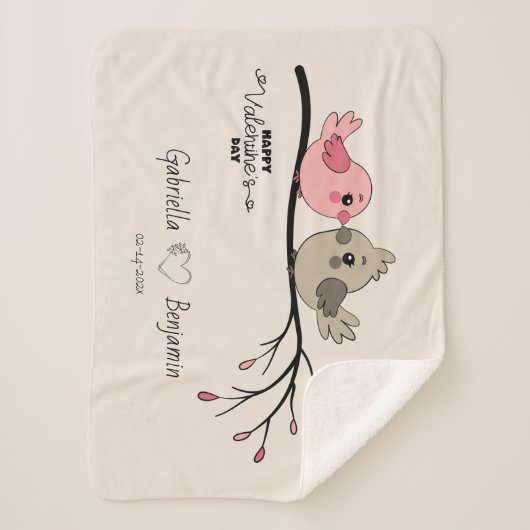 かわいいマンガのラブバードを枝にバレンタインデー シェルパブランケット (正面)