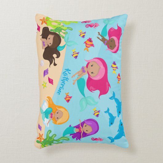 かわいいマンガの人魚の小さな女の子が海中 アクセントクッション (正面(垂直))