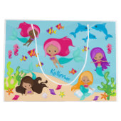 かわいいマンガの人魚の小さな女の子が海中 ラージペーパーバッグ (裏面)