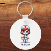 かわいいマンガレッドヘッドナースカリカチュアパーソナライズされた キーホルダー (正面)