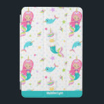かわいいマーメイドビーチガールパーソナライズされたキッズ iPad MINIカバー<br><div class="desc">可愛い人魚と海ナールキッズiPadケースかわいいビーチ女の子パターン。ピンク色のかわいらし髪の人魚とナチュラルで泳ぐ美しいユニコーンの人魚。小ガーリー学児のiPadカバー。</div>