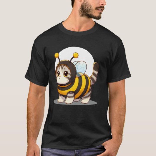 かわいいミツバチのコスチュームを着た猫 1 Tシャツ (正面)