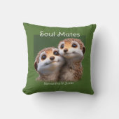 かわいいミーアキャット ソウルメイト 緑の背景 クッション (正面)