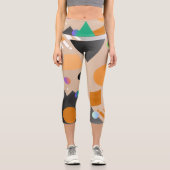 かわいいモダンクラシックベージュとブラウン抽象芸術 カプリレギンス (正面)