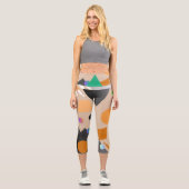 かわいいモダンクラシックベージュとブラウン抽象芸術 カプリレギンス (正面)