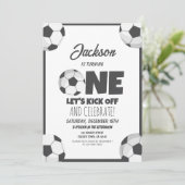かわいいモダンサッカースポーツキッズ1歳の誕生日 招待状 (スタンド正面)