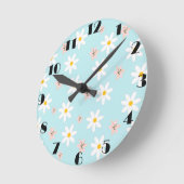かわいいモダンデイジーユリの花の継ぎ目素朴なし ラウンド壁時計 (傾斜)