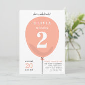 かわいいモダン桃のバルーン – 女の子2nd誕生日 招待状 (スタンド正面)