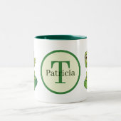 かわいいモノグラムカエルの名前 ツートーンマグカップ (中央)