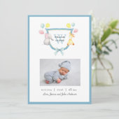 かわいいモノグラムクレストと動物の男の子誕生 案内状 (スタンド正面)