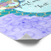 かわいいモノグラムマーメイドティール(緑がかった色)&パープルウォーター色 ポスター (角)