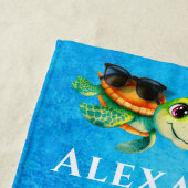 かわいいモノグラム名コースタルウミガメ鯨 ビーチタオル (インサイチュ)