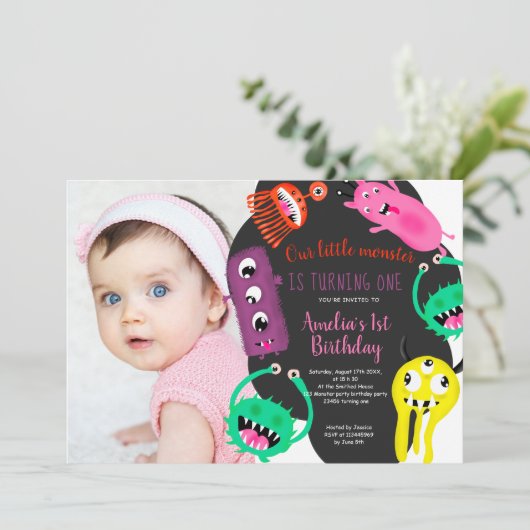 かわいいモンスターのイラストレーションの第1誕生日の写真 招待状 (スタンド正面)