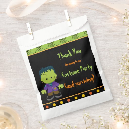 かわいいモンスターボーイハロウィーンの衣装パーティー フェイバーバッグ (クリップ留めされた状態)
