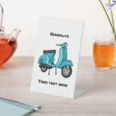 かわいいモープオートバイカートゥーンイラストレーション 台座サイン (インサイチュ)