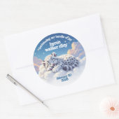 かわいいユキヒョウ雲の上で眠る赤ちゃんシャワー ラウンドシール (封筒)