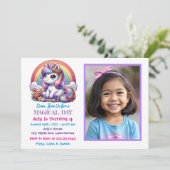 かわいいユニコーンとレインボーチャイルドの写真誕生日 招待状 (スタンド正面)