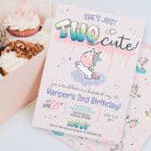 かわいいユニコーンの虹のピンクの女の子の2歳の誕生日 招待状