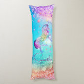 かわいいユニコーンピンクグリッターレインボーアクアモノグラム ボディピロー (裏面 (縦))