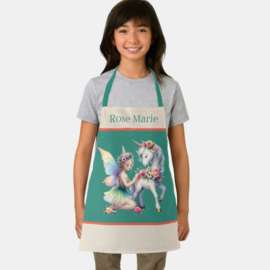 かわいいユニコーン妖精を追加の名前の女の子の子 エプロン (インサイチュ)