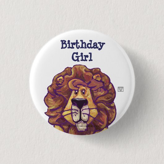 かわいいライオンのパーティーセンターの誕生日ガール 缶バッジ (正面)