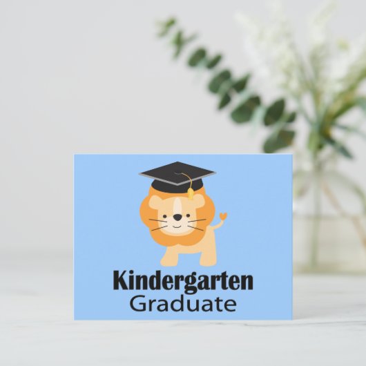 かわいいライオンの幼稚園の卒業のギフト ポストカード (スタンド正面)