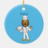 かわいいライオンシェフ漫画イラストレーション セラミックオーナメント (裏面)