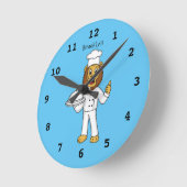 かわいいライオンシェフ漫画イラストレーション ラウンド壁時計 (傾斜)