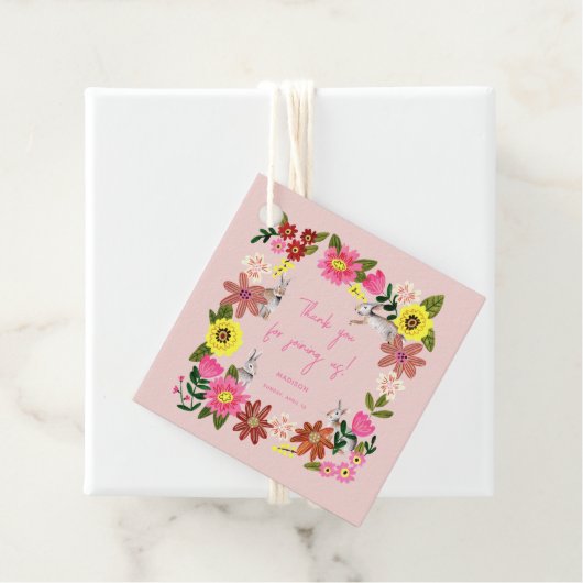 かわいいラビットバニーガールベビーシャワー招待状 フェイバータグ (インサイチュ)