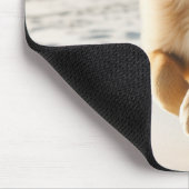 かわいいラブラドールパピ走ービーチ マウスパッド (コーナー)