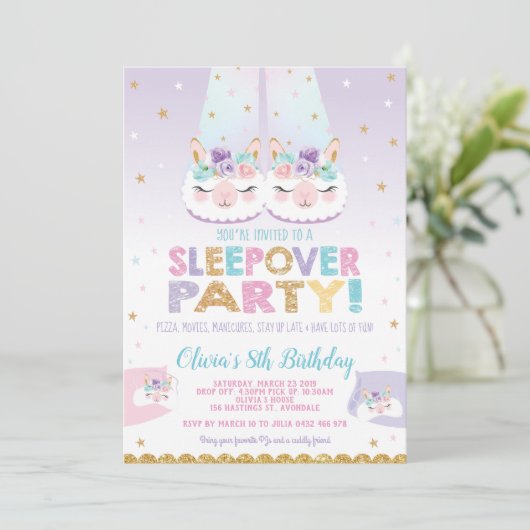かわいいラマのSleepoverの誕生会の女の子の眠り 招待状 (スタンド正面)