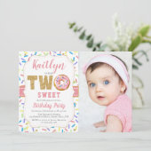 かわいいリトルドーナツガールズ 2歳の誕生日招待状 招待状 (スタンド正面)