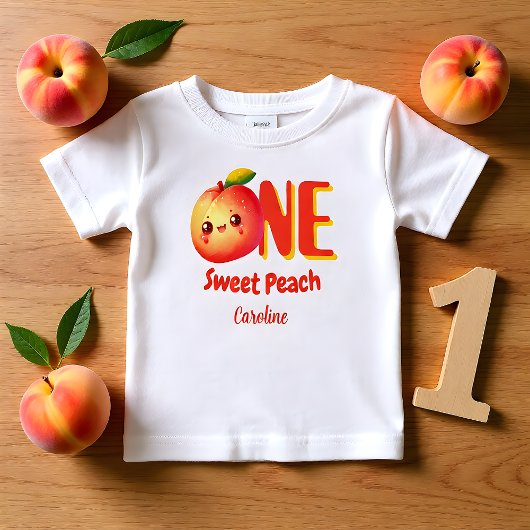 かわいいリトルピーチの1歳誕生日 ベビーTシャツ