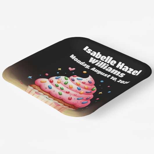 かわいいリルのカップケーキが赤ちゃんシャワーを振りかけます ペーパープレート (傾斜あり)