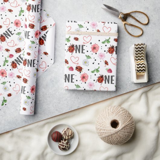 かわいいレディーバグのギフト1歳の誕生日 ラッピングペーパー (クラフト)