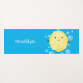 かわいいレモンのフルーツ漫画のバブルイラストレーション ヨガマット (裏面(横))