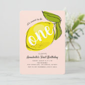 かわいいレモン1歳誕生日 ベビーピンク パーティー招待状 招待状 (スタンド正面)