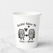 かわいいロックパンの新婚夫婦の結婚記念日 紙コップ (裏面)